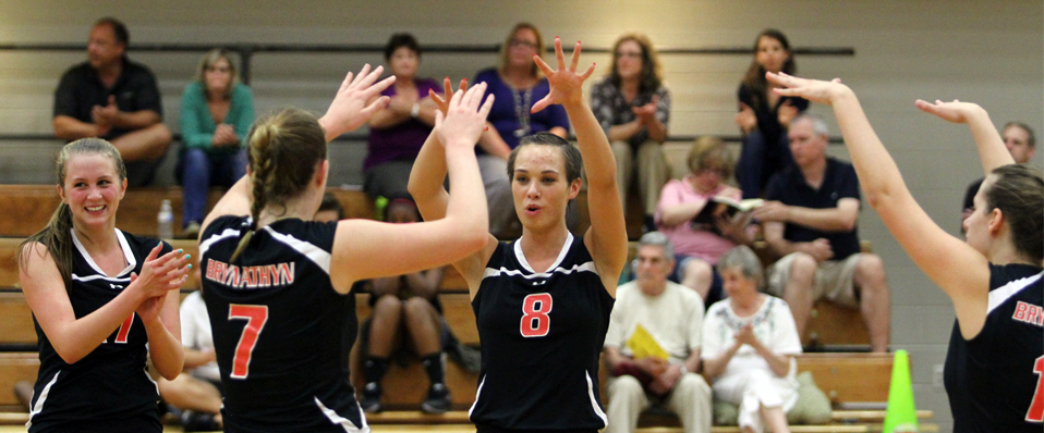 Women's Volleyball Defeats College of St. Elizabeth in  Five Set Thriller
