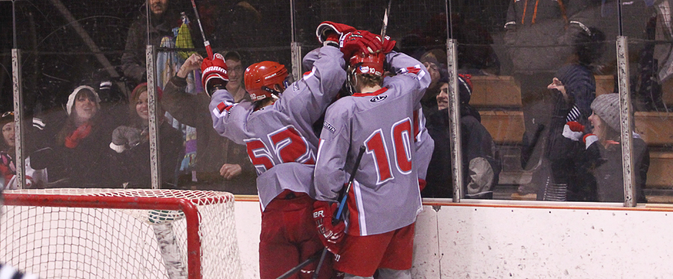 Men's Ice Hockey Moves Up in Regional Rankings to #7
