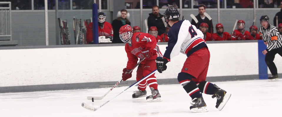 Men's Ice Hockey Sinks Shippensburg, Advancing to the DVCHC Championship