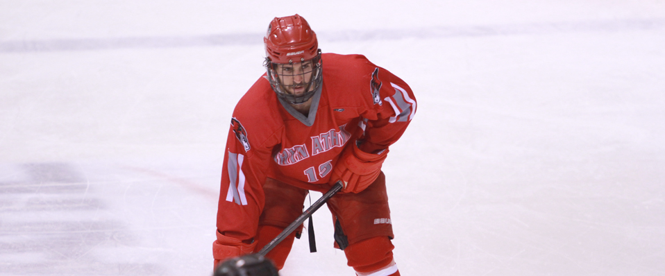 #6 Men's Ice Hockey Earns a 5-1 Victory Over #5 PSU-Brandywine