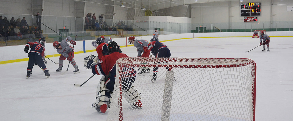 #5 Men's Ice Hockey Beats #8 RMU, Will Play Pitt-Johnstown in Atlantic Regional Finals