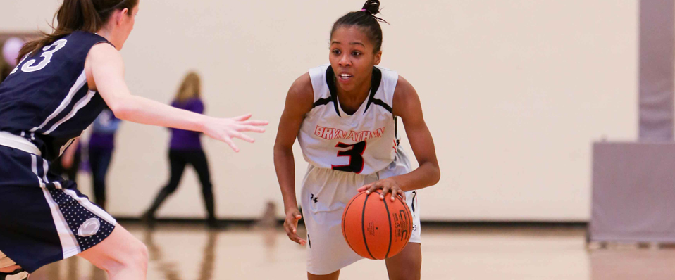 Women's Basketball Falls to Penn St. Abington