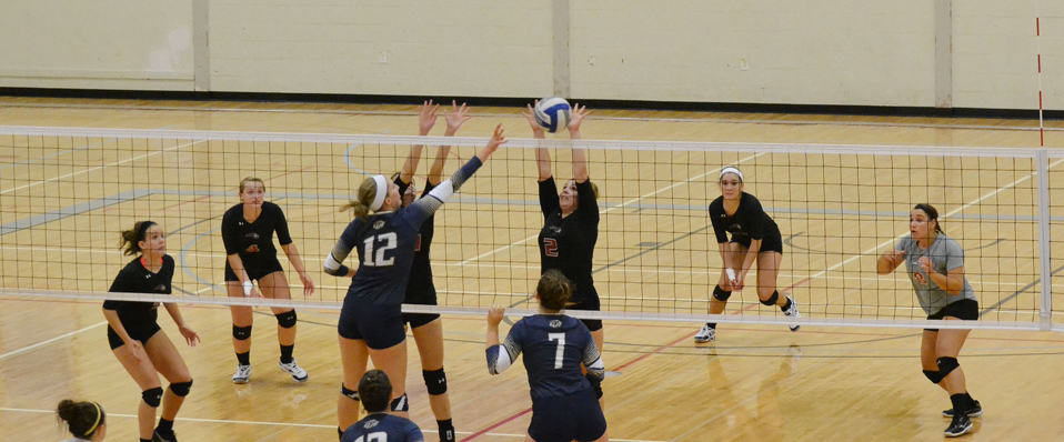 Women's Volleyball Sweep Carin, 3-0