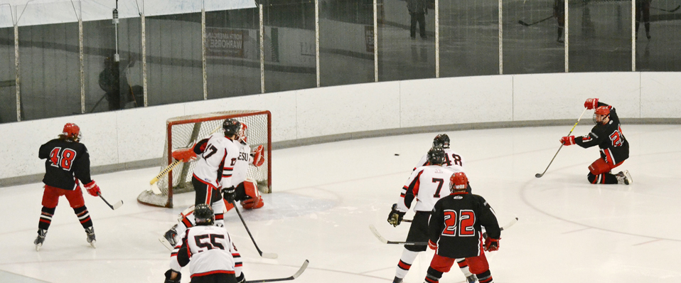 Men's Ice Hockey Defeated East Stroudsburg 5-2