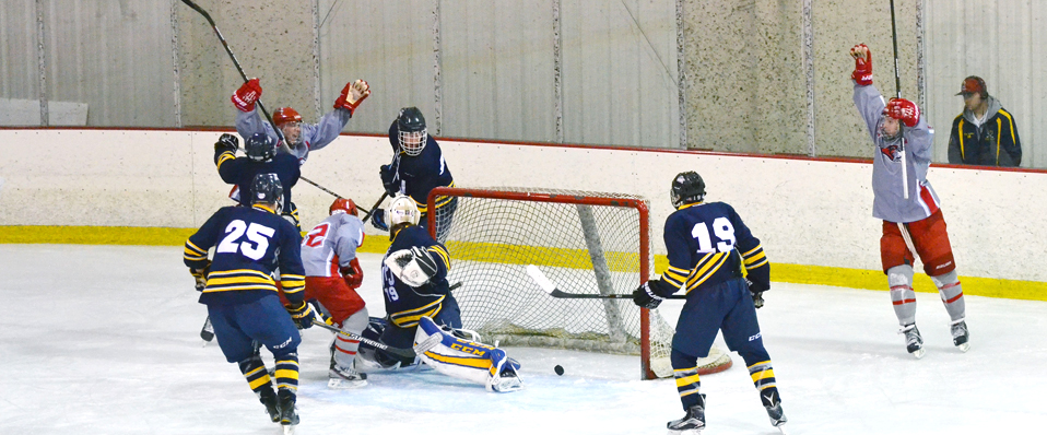 #3 Men's Ice Hockey Down #6 Univ. of Pitts-Johnstown