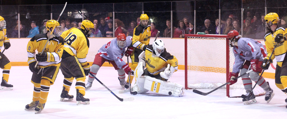 #2 Men's Ice Hockey Cruise Past Rowan, 7-3