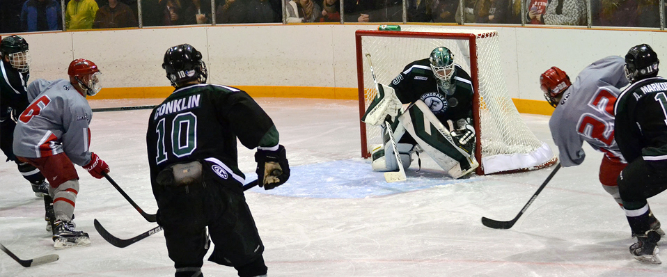 #3 Men's Ice Hockey Sweeps #2 Farmingdale State, 5-4