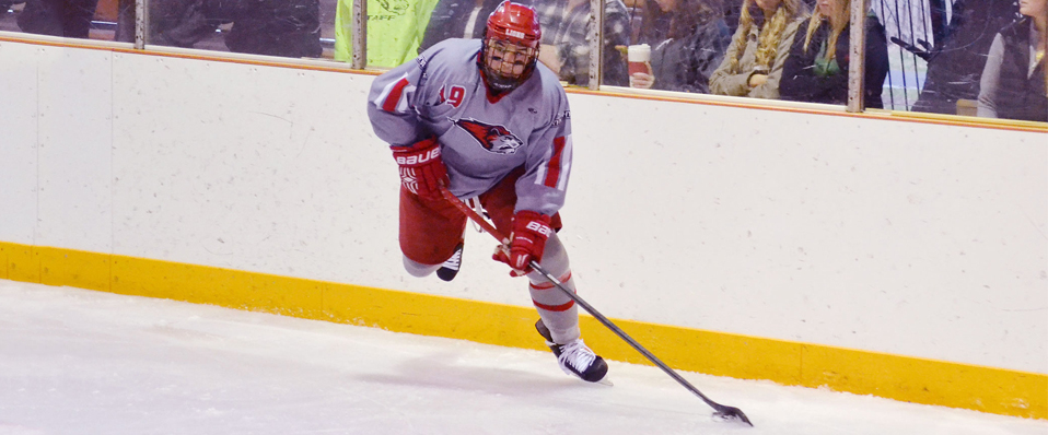 Men's Ice Hockey Topples Delaware, 6-2