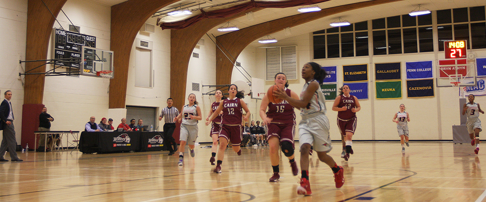 Women's Basketball Falls to St. Elizabeth