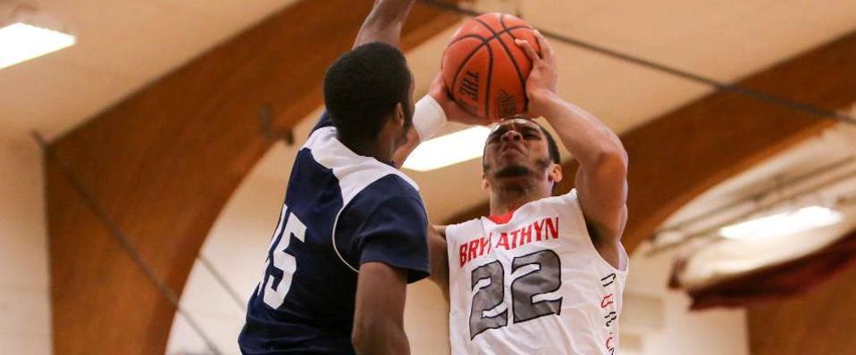 Men's Basketball Falls to PSU Berks, 69-66