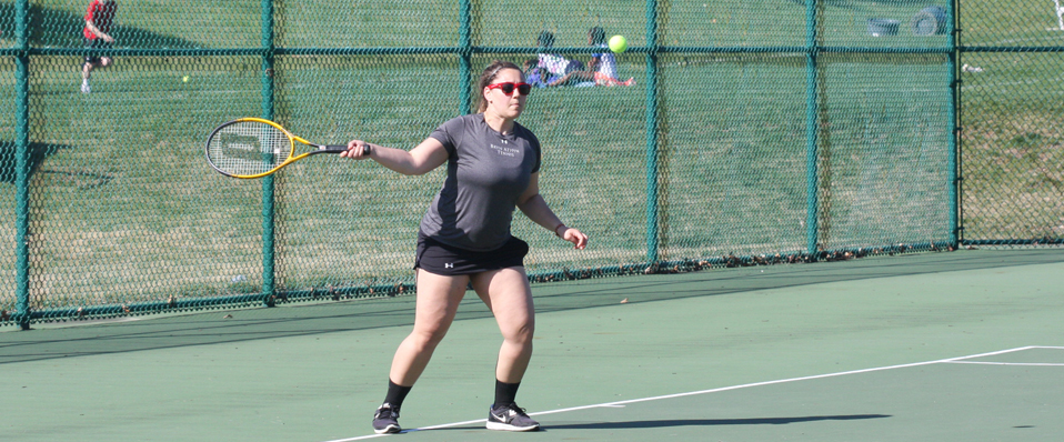 Women's Tennis Drops to Delaware Valley 8-1