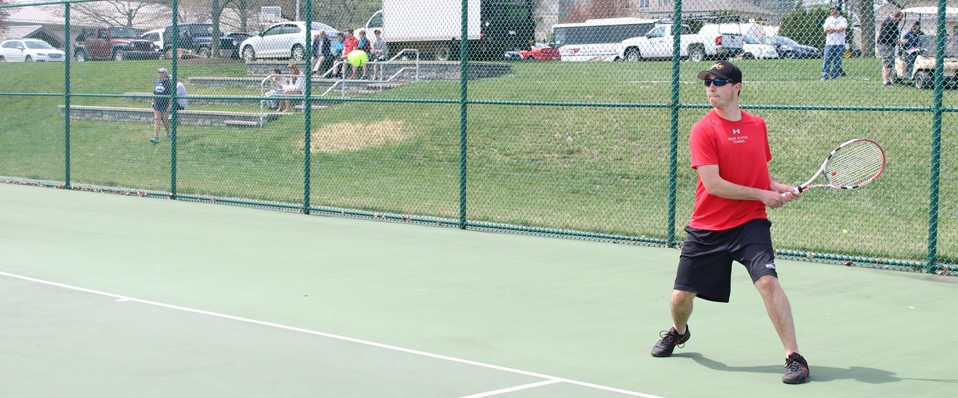 Men's Tennis Tops Rosemont, 7-2