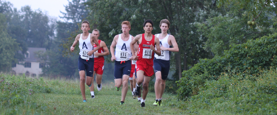 Women's and Men's Cross Country Competes at the Lancaster Bible Night Run