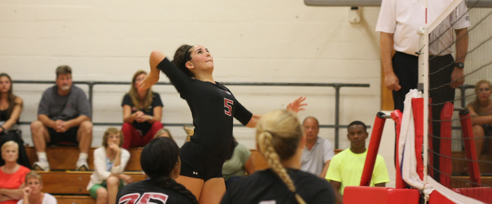 Women's Volleyball Breezes Through Tri-Match
