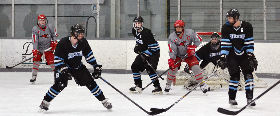Men's Ice Hockey Blank Stockton, 7-0 in the DVCHC Semifinals