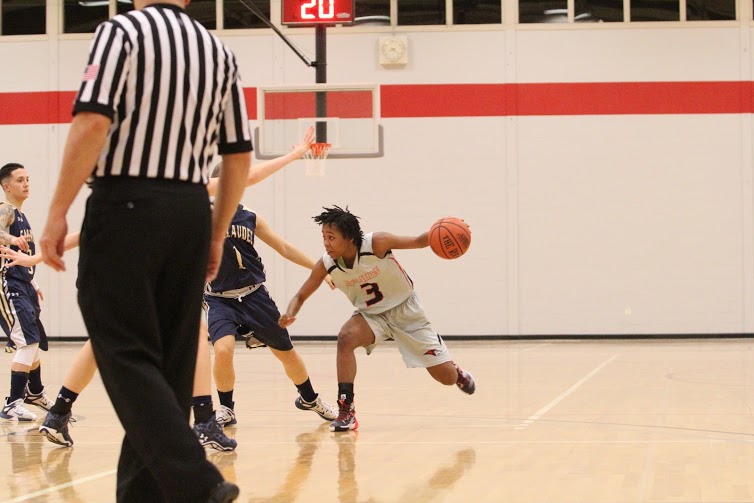 Lions fall to PSU Abington 74-72 despite 38 points by Clark