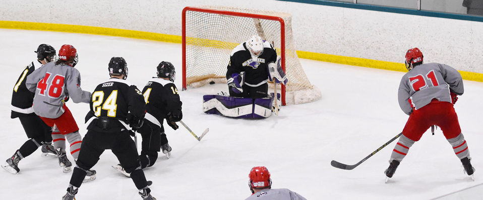 Men's Ice Hockey Topples McKendree 7-2