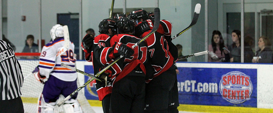 Ice hockey cruises to 7-1 win at Post