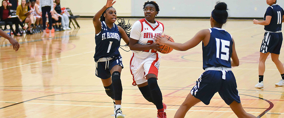 Women's basketball welcomes Bryn Mawr to campus on Wednesday night