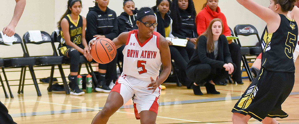Women's basketball cruises to victory over Bryn Mawr