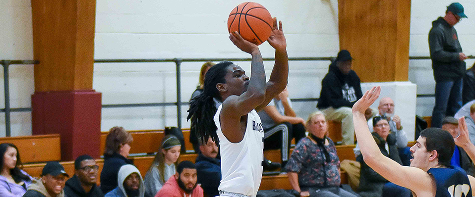 Men's basketball falls to DI NJIT 99-53