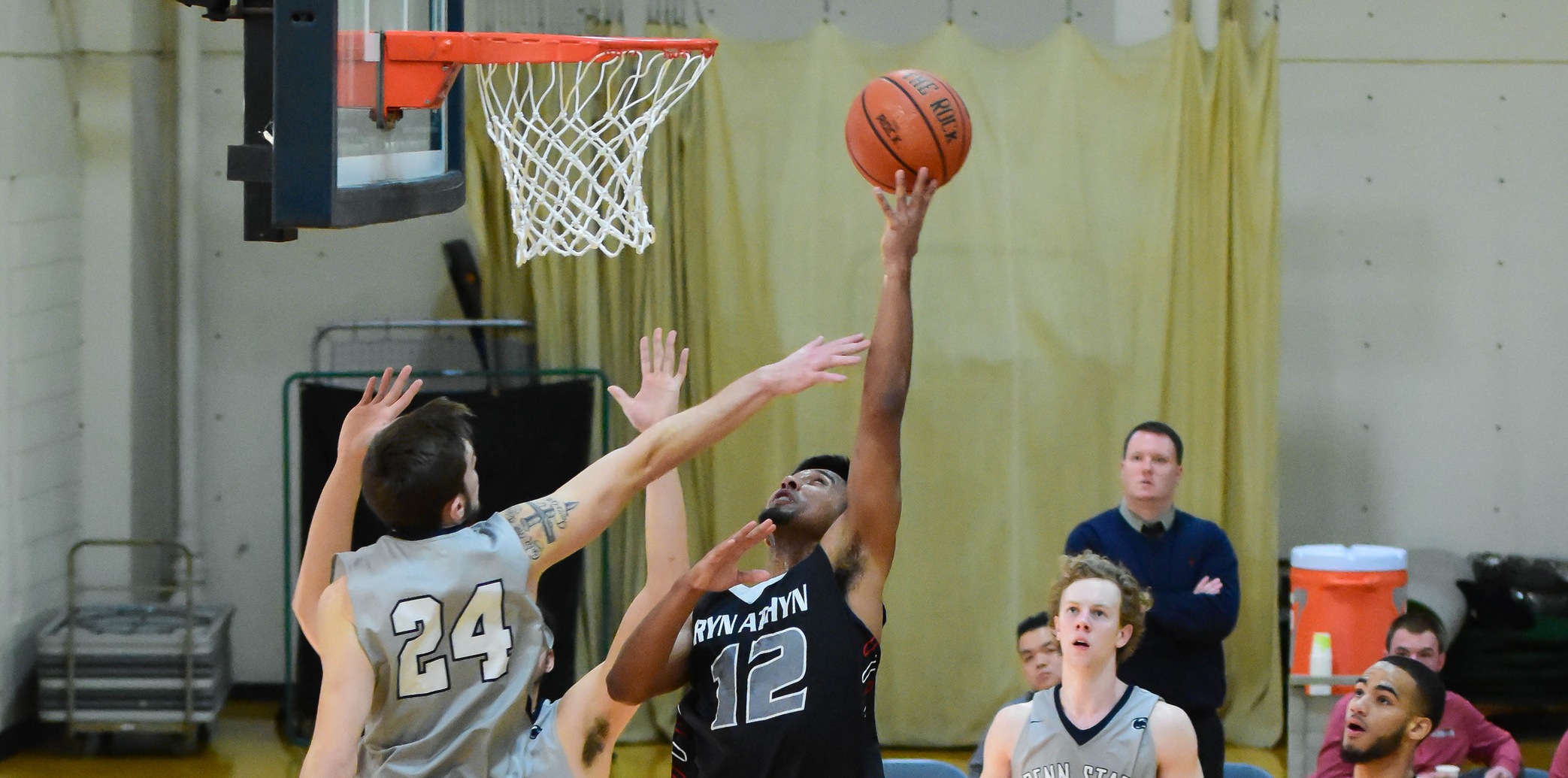 Men's Basketball Falls to Abington 81-63