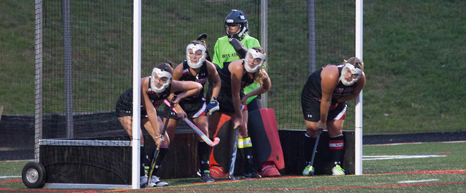 Field hockey tripped up at Bryn Mawr