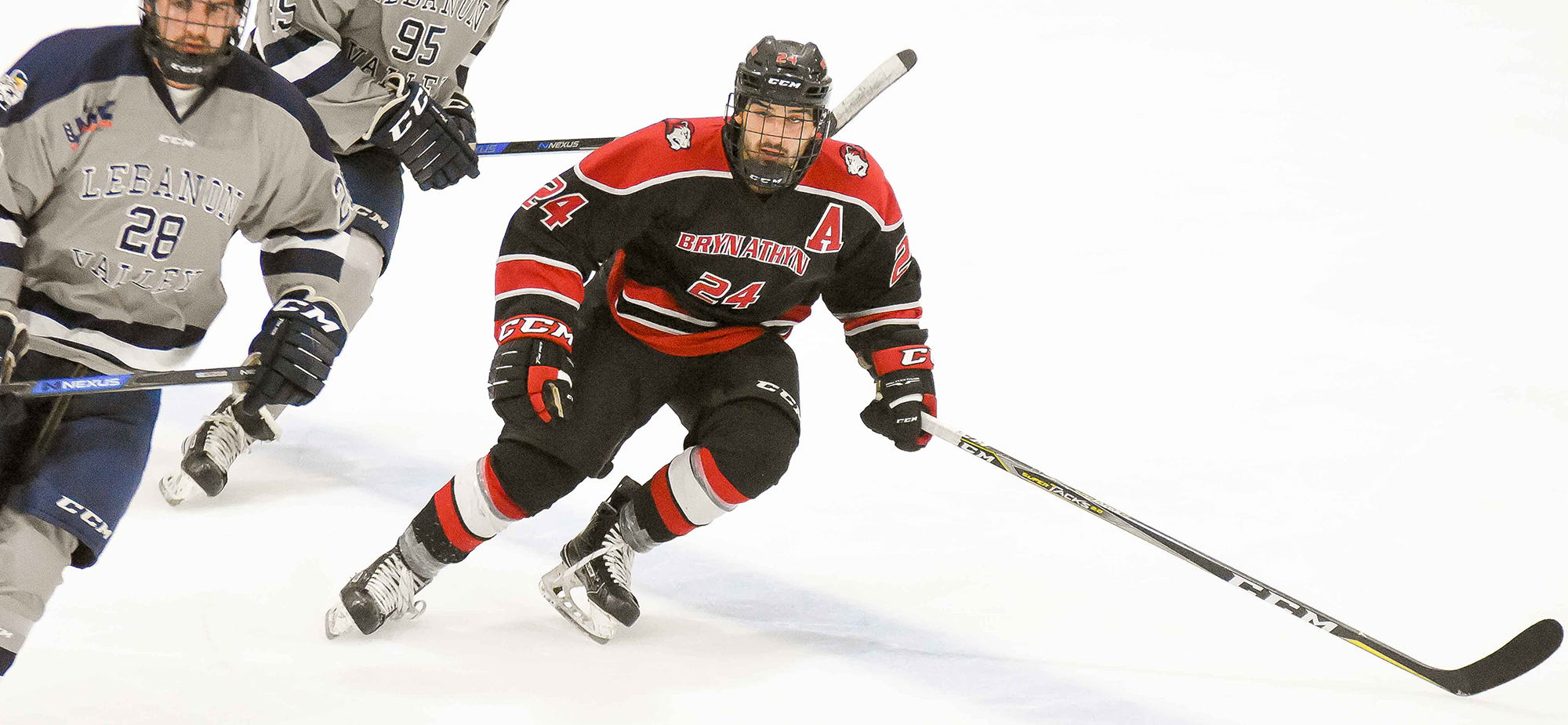 Ice hockey upended by Southern New Hampshire, 4-2