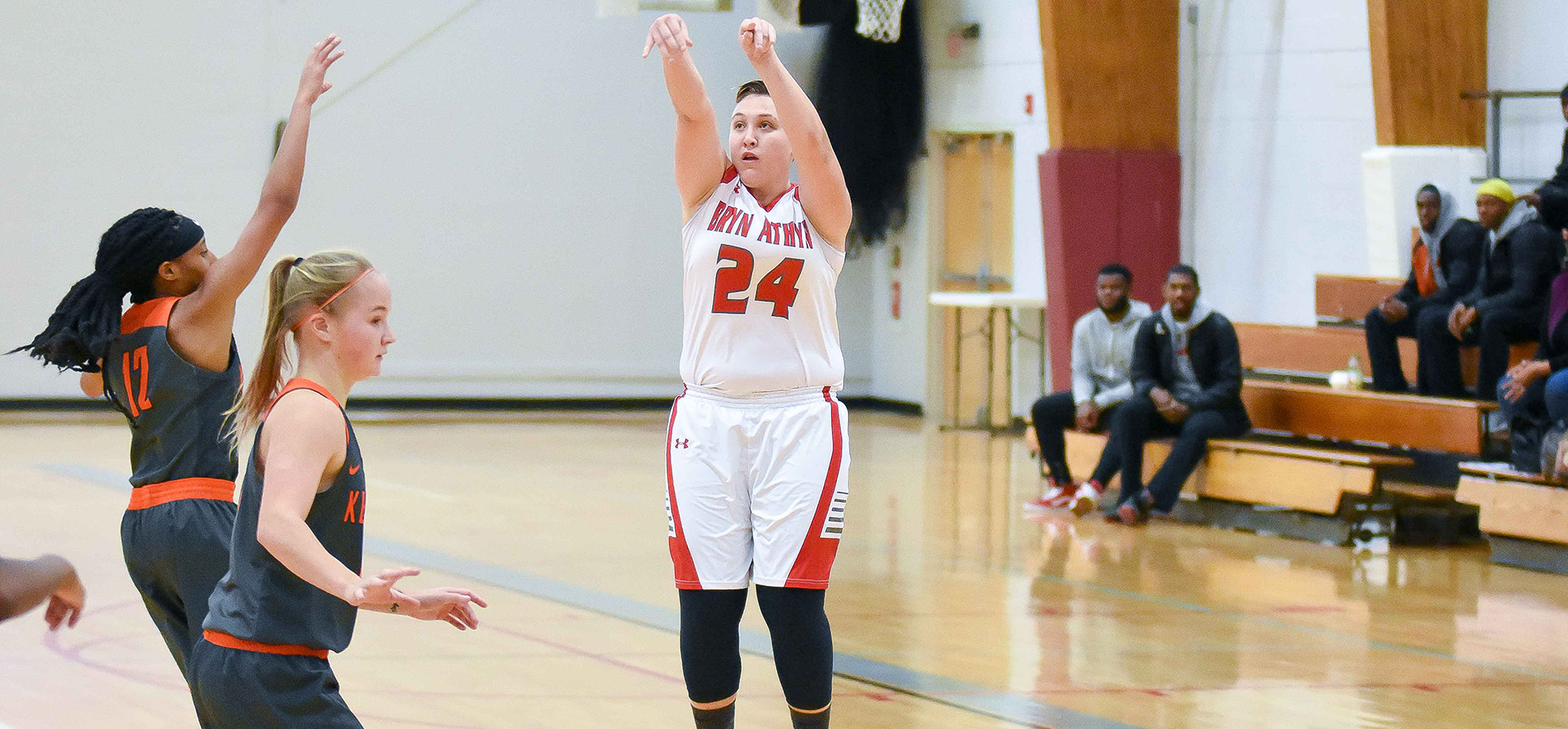 Warren goes for career high in home loss to Centenary (N.J.)