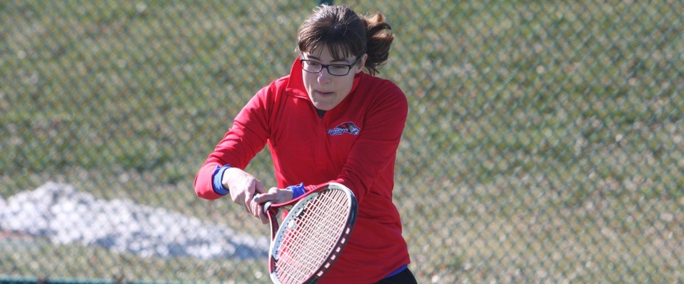 Women's tennis falls to Penn State Berks