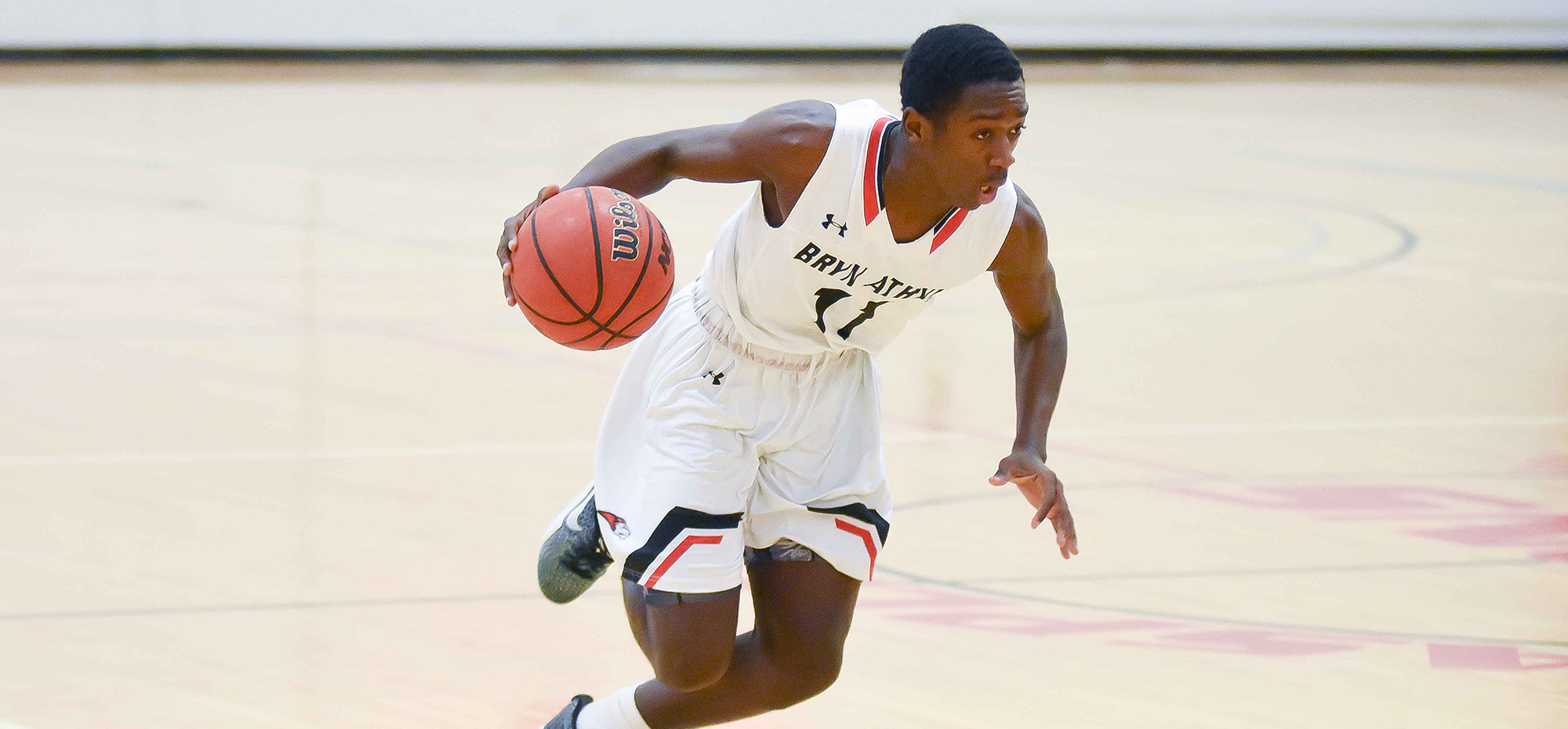 Men's basketball defeated by Arcadia in 2019 opener