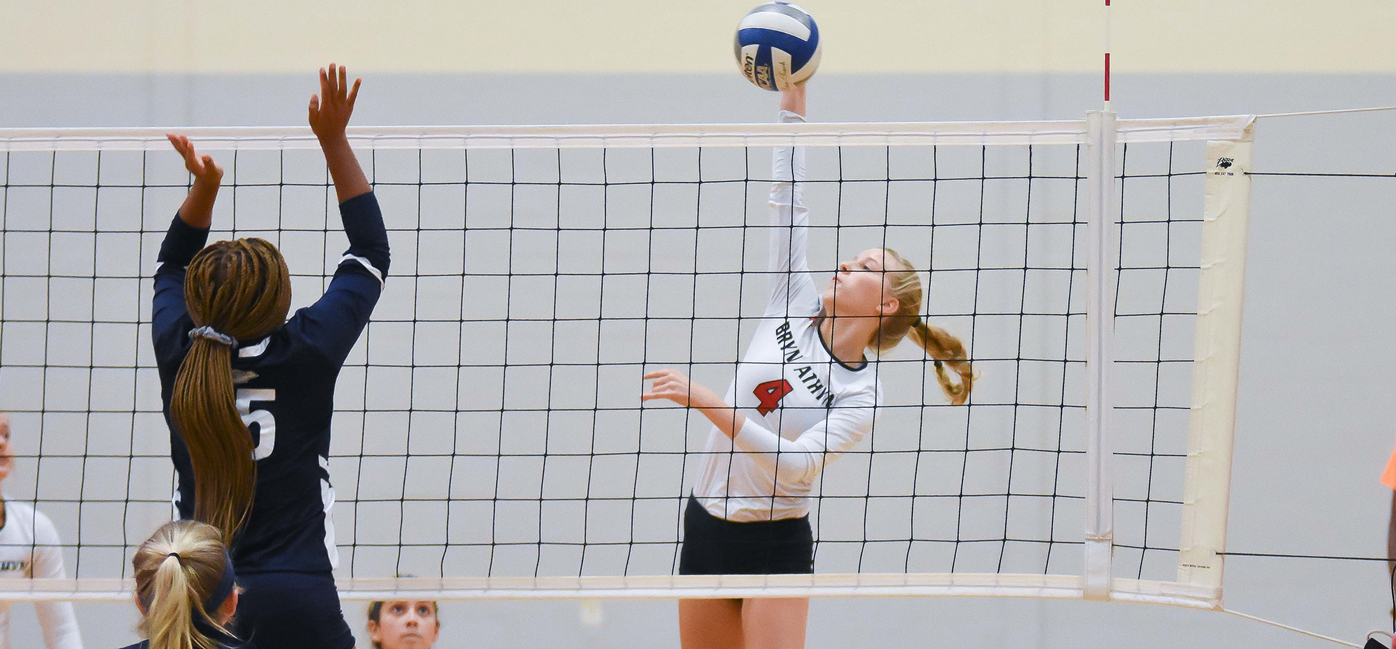 Volleyball knocks off Keystone in five sets