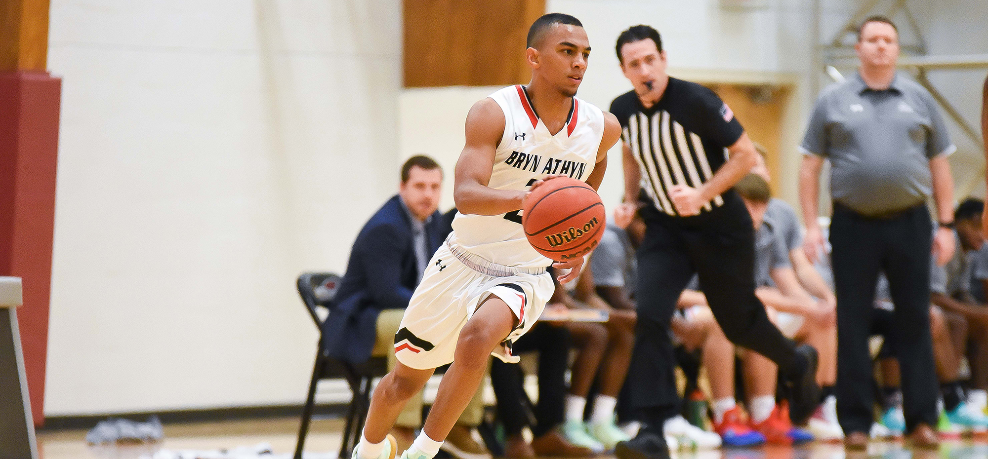 Men's basketball edged out by College of Saint Elizabeth