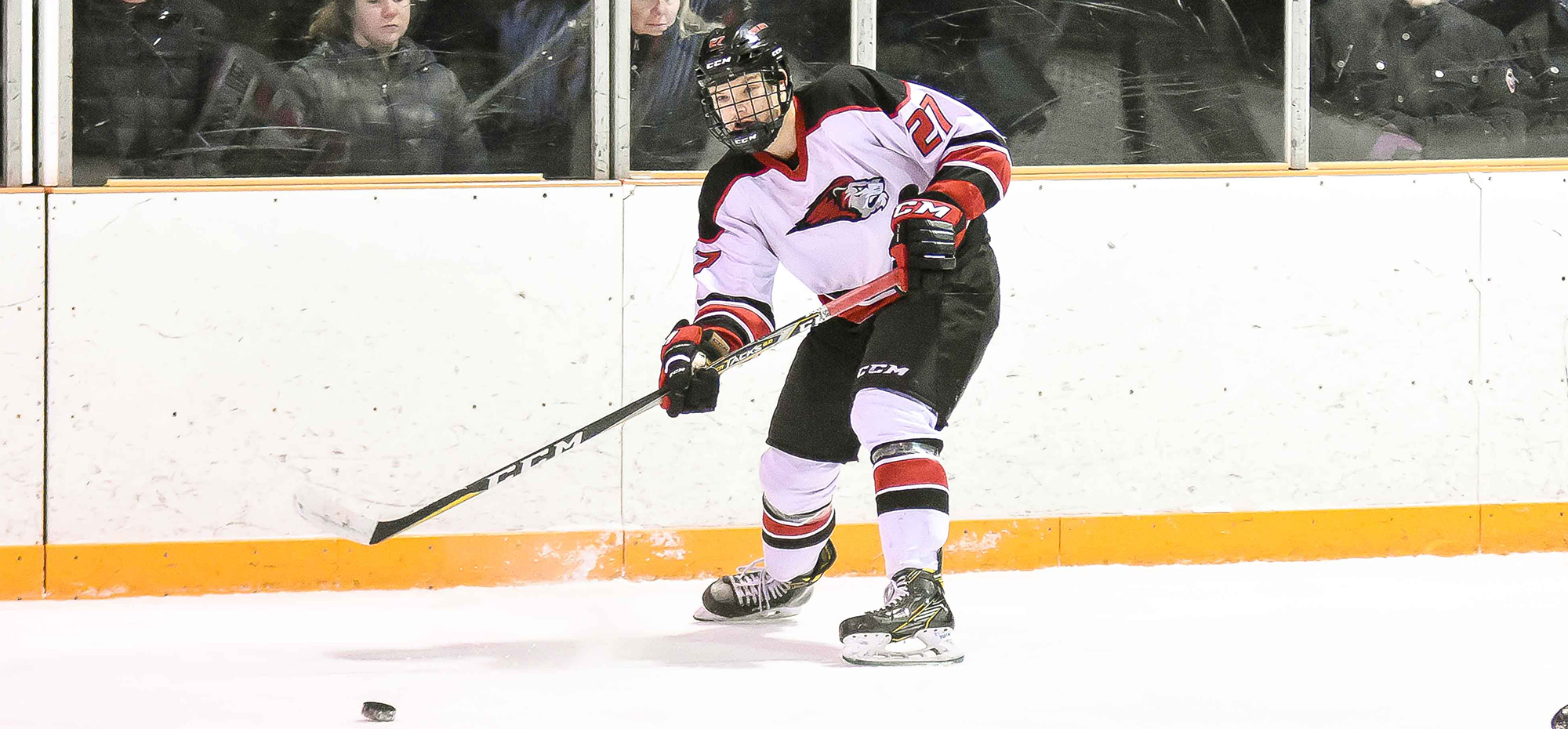 Lions rally, then hold on to defeat Stonehill 5-4