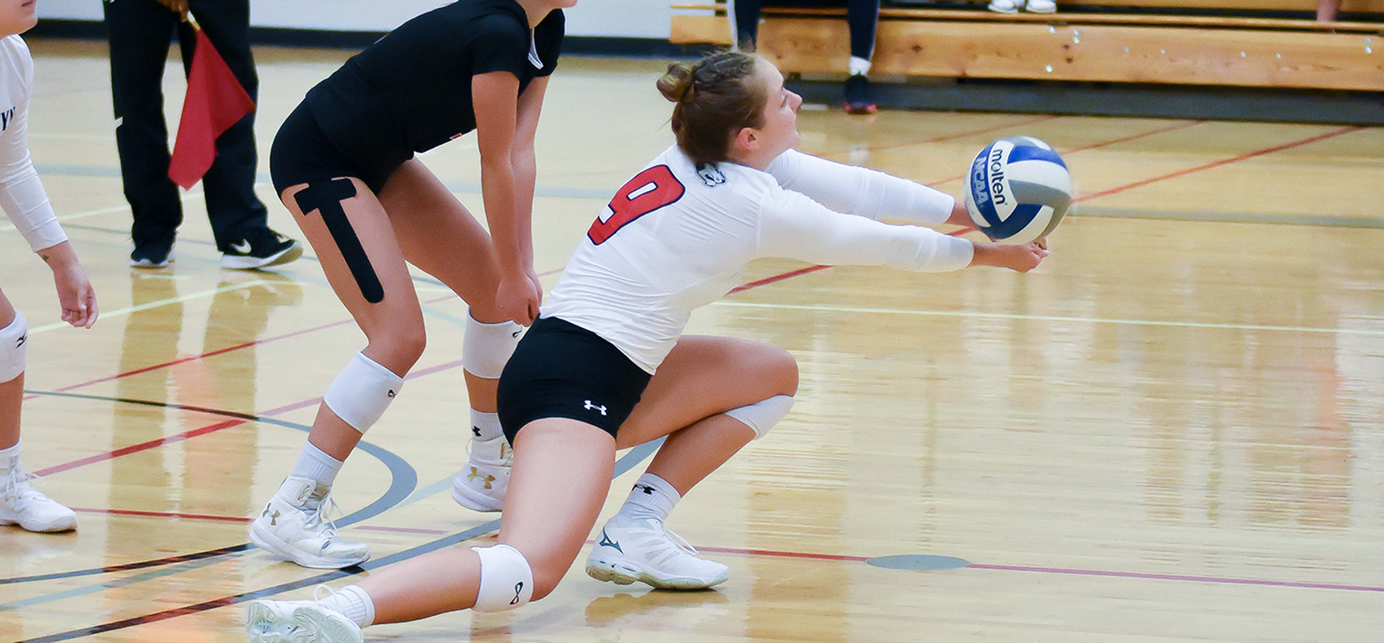 Dewees records double-double in four-set loss to FDU Florham in Bryn Athyn Tri-Match