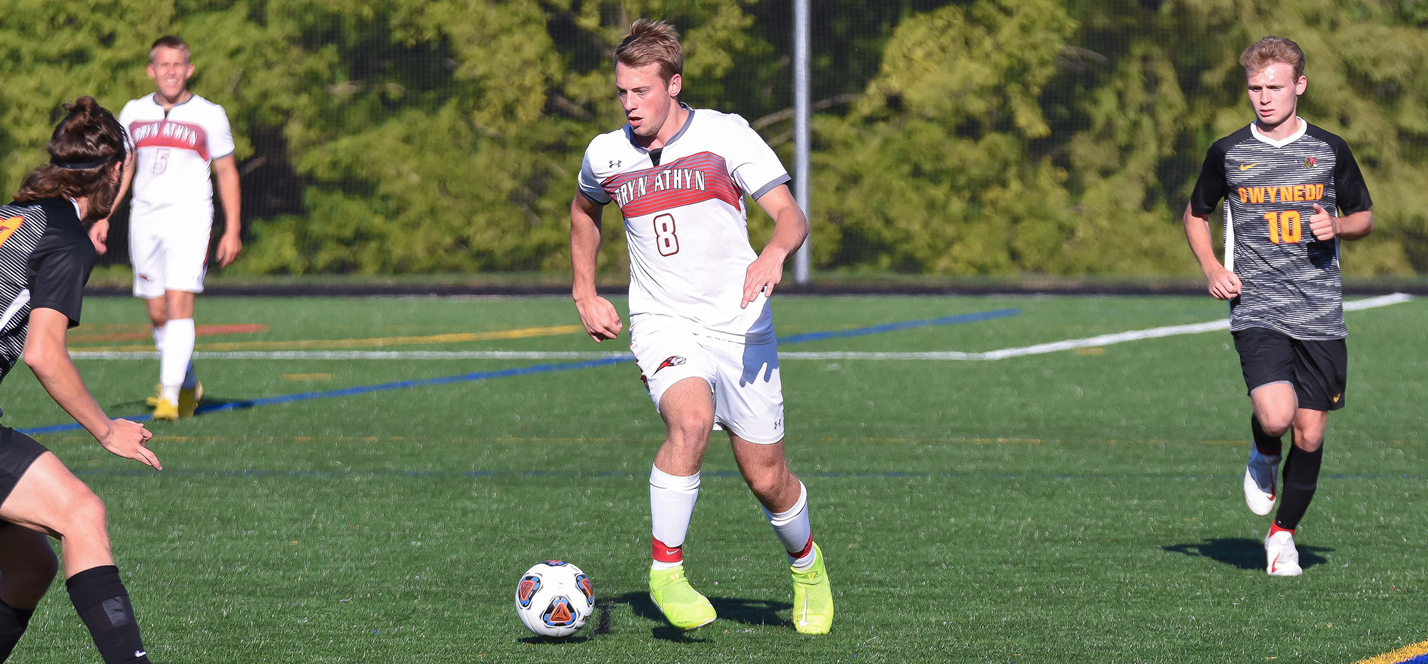 Men's soccer defeated by host Wesley