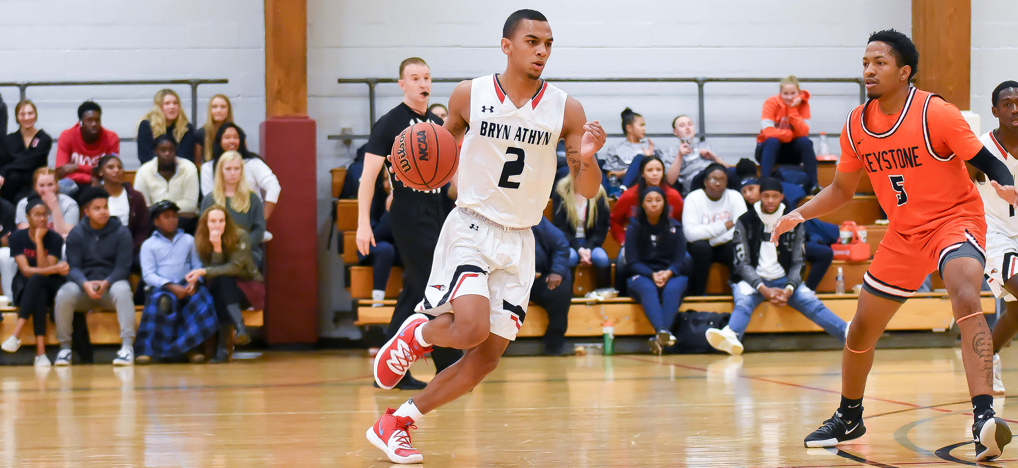 Men's basketball tripped up by Wilson