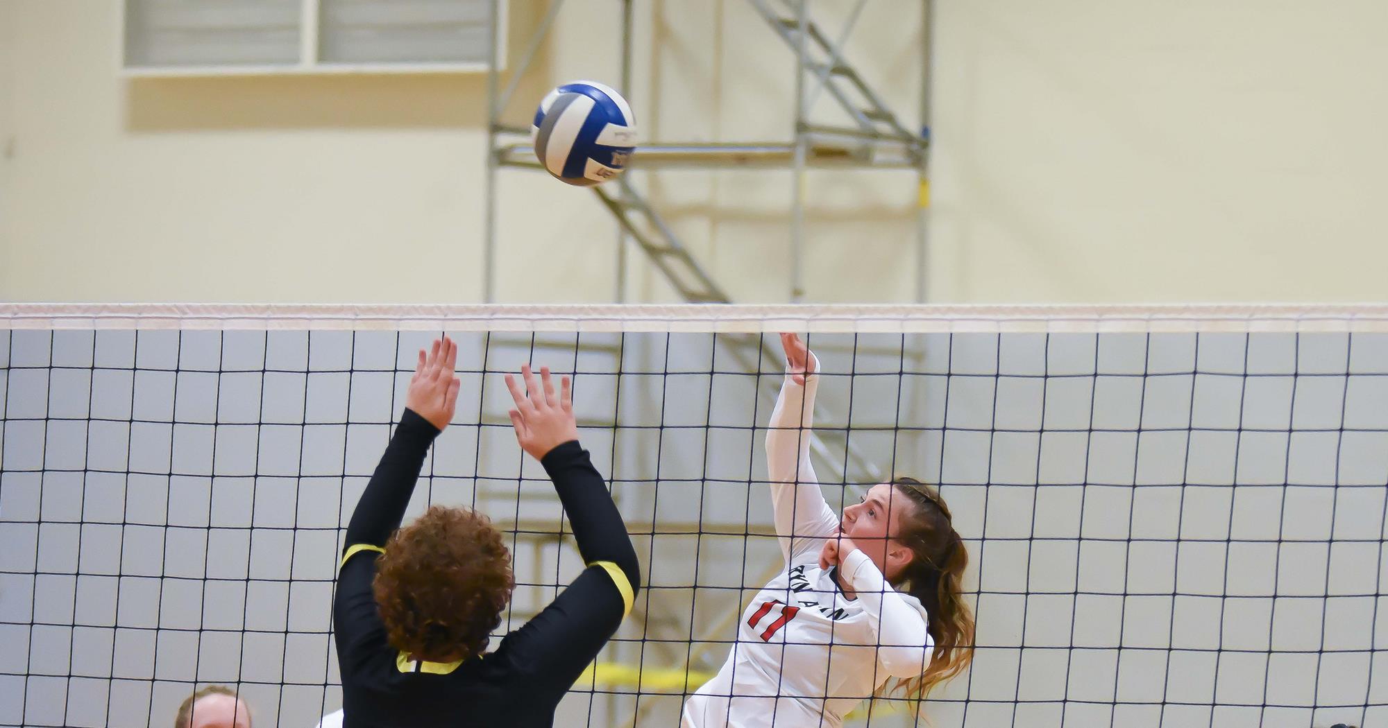 Women's volleyball falls to Clarks Summit