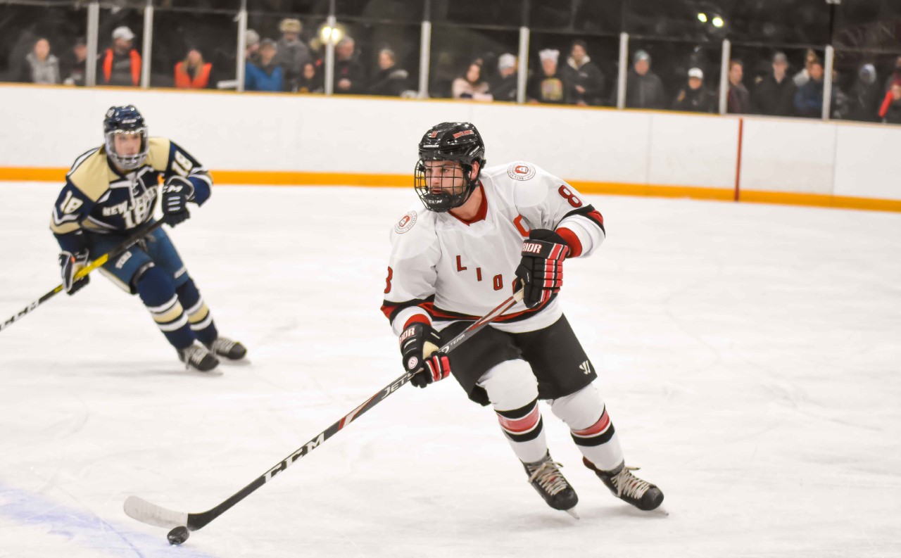 Men's ice hockey picks up win in home opener
