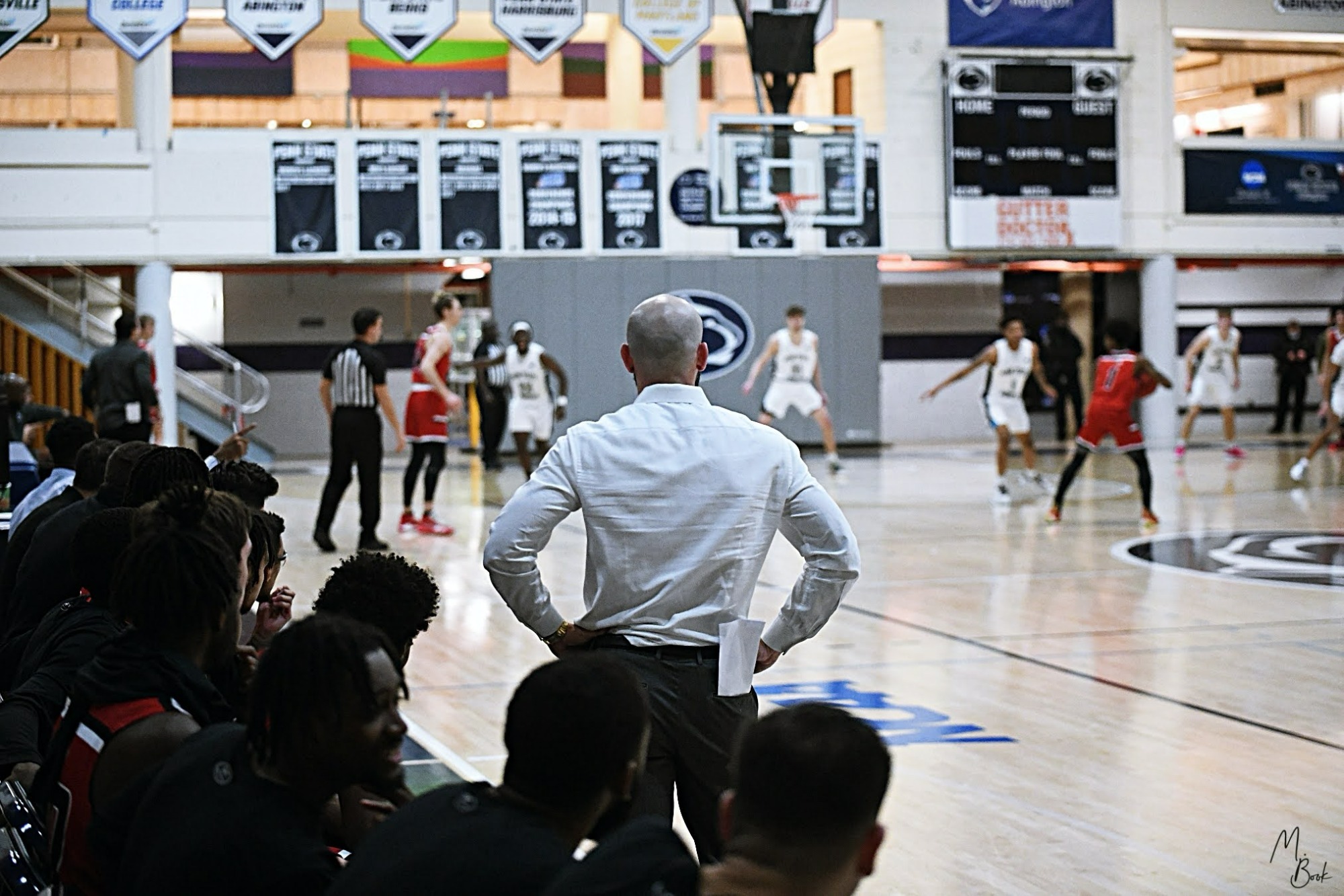 Men's Basketball struggles to score against Penn State Abington in the Battle of the Lions