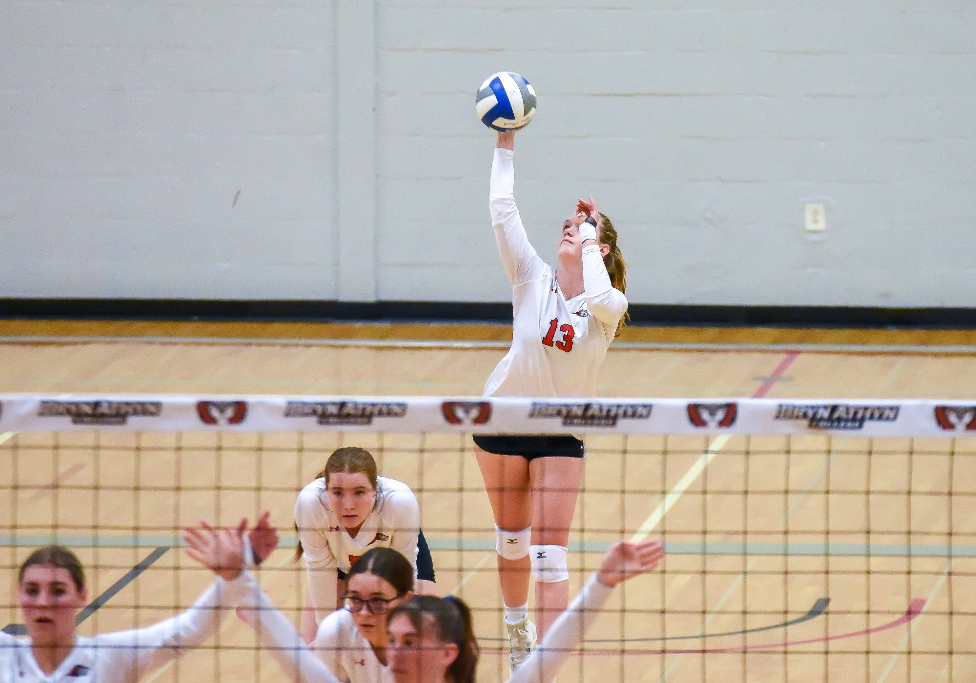 Women's Volleyball handled by Highlanders