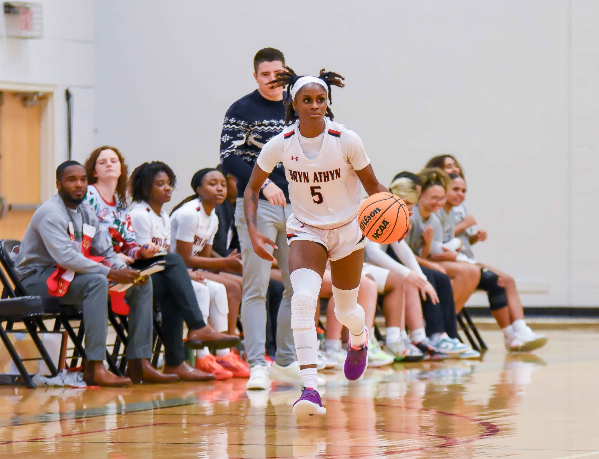 Women's Basketball closes out regular season with win at Wilson