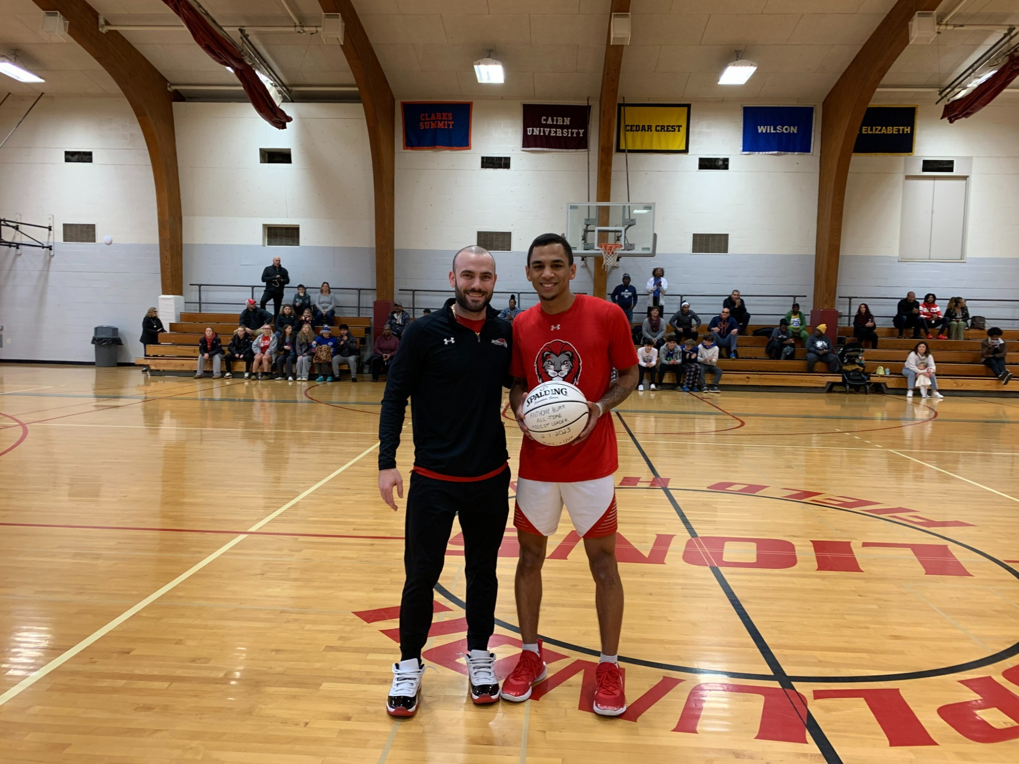 Men's Basketball comes up clutch against Saint Elizabeth