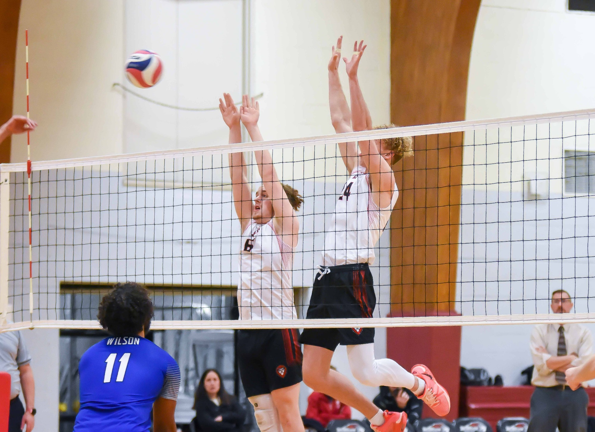 Men's Volleyball finishes season at Saint Elizabeth