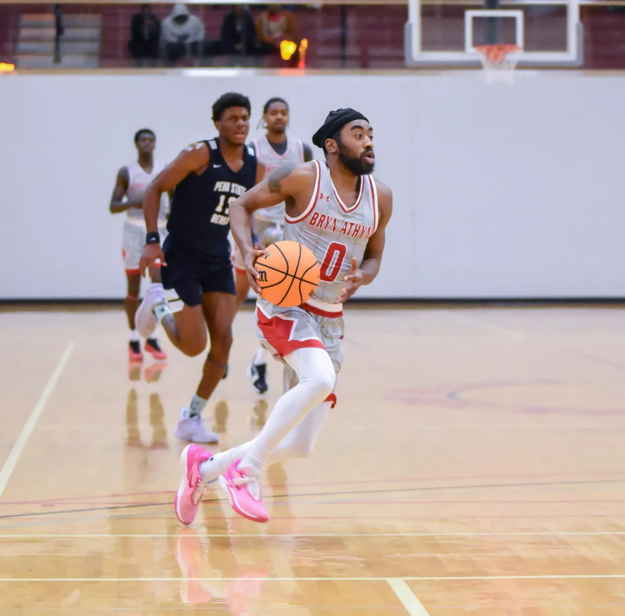 3 in a row for Men's Basketball