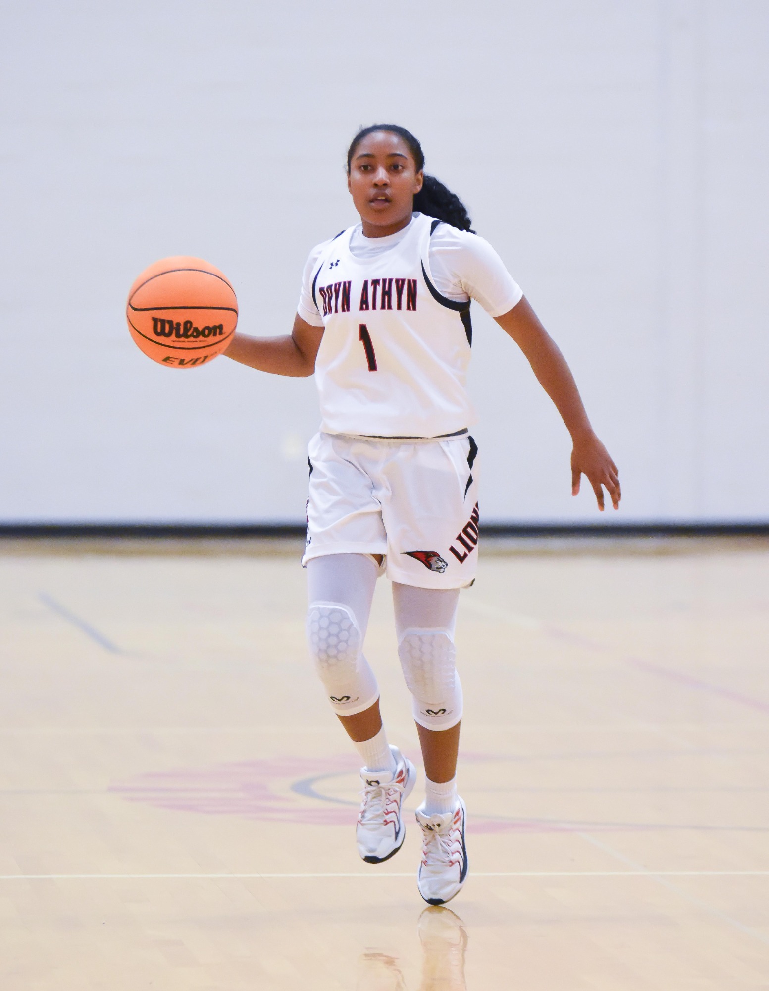 Women's Basketball extend their win streak to five on the road