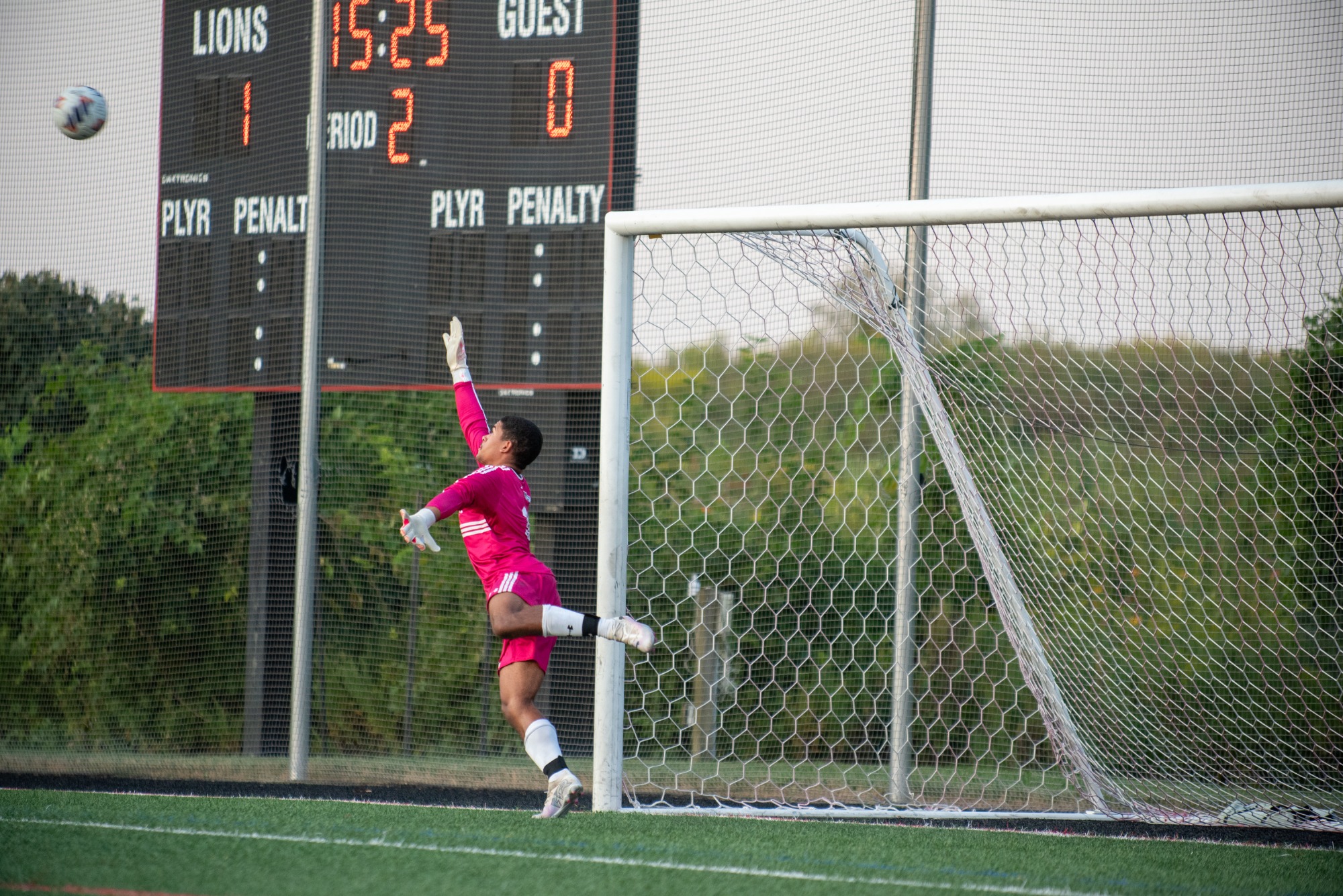 Men's soccer drops contest to Saint Elizabeth