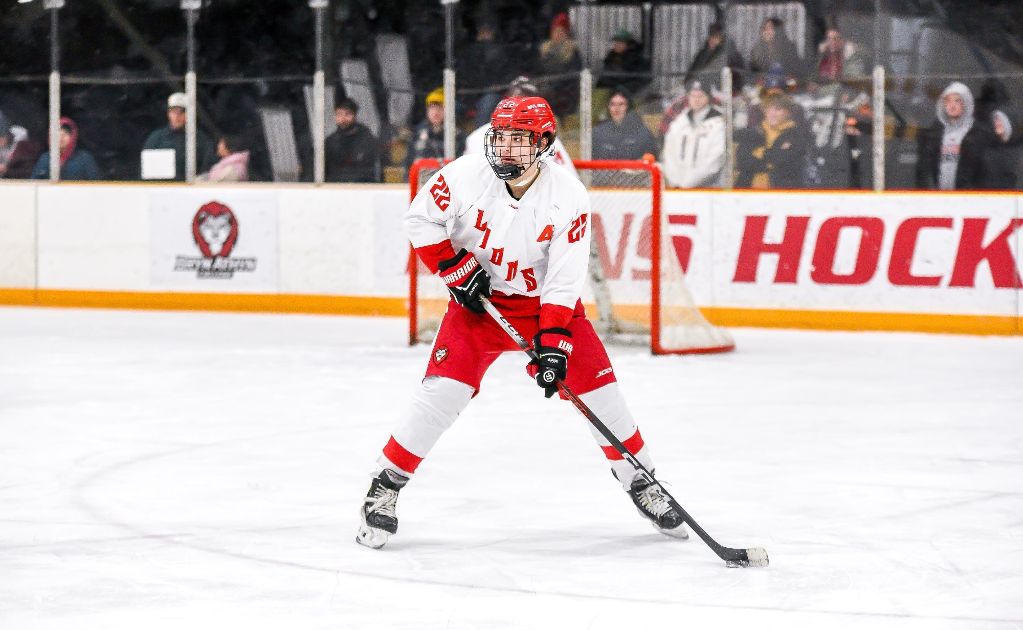 Esack joins Men's Ice Hockey's 100-point Club