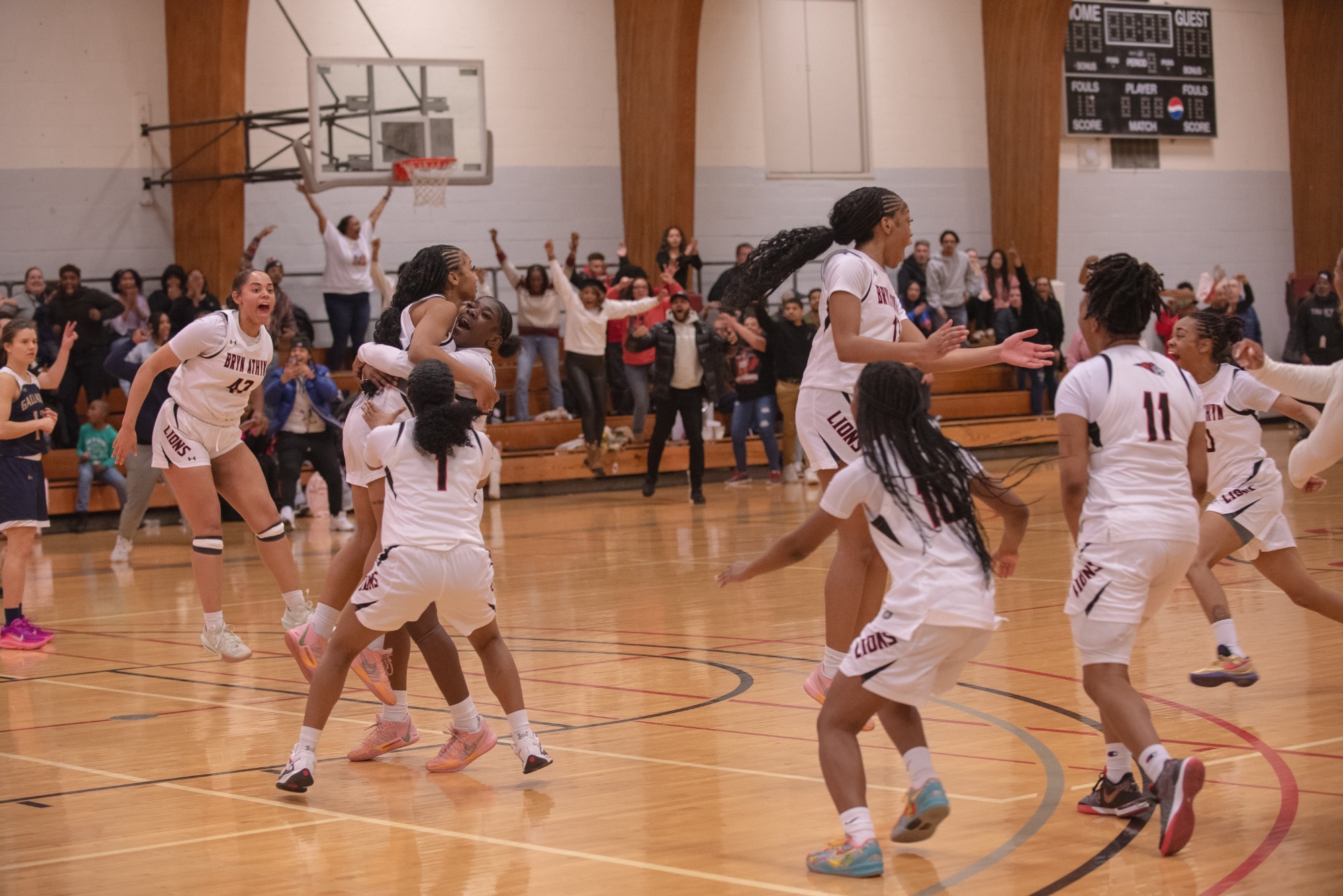 Women's Basketball win OT thriller