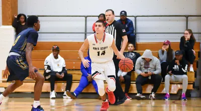 Dante Lanzetta dribbling